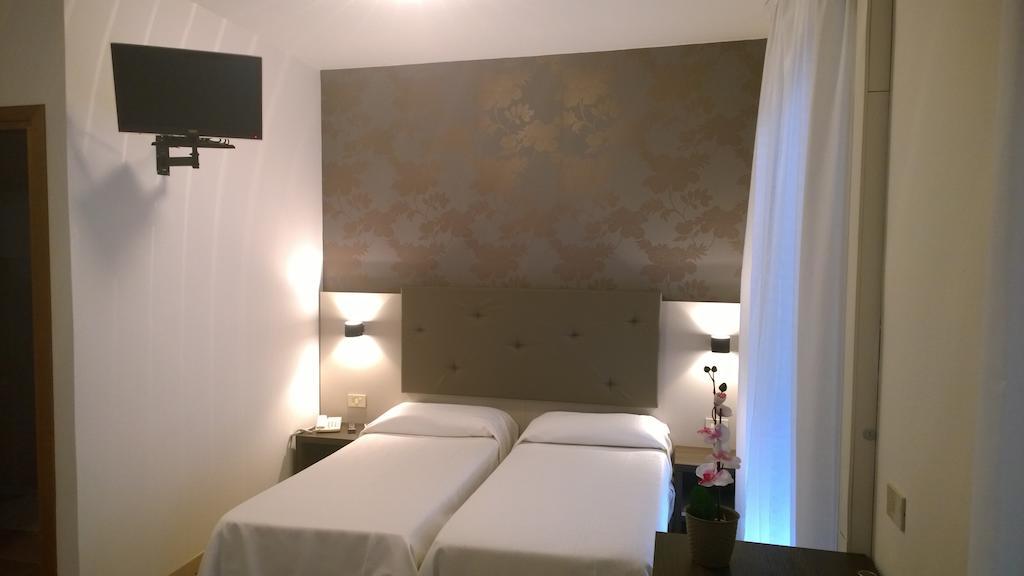 Hotel Gambrinus Линьяно-Саббьядоро Экстерьер фото