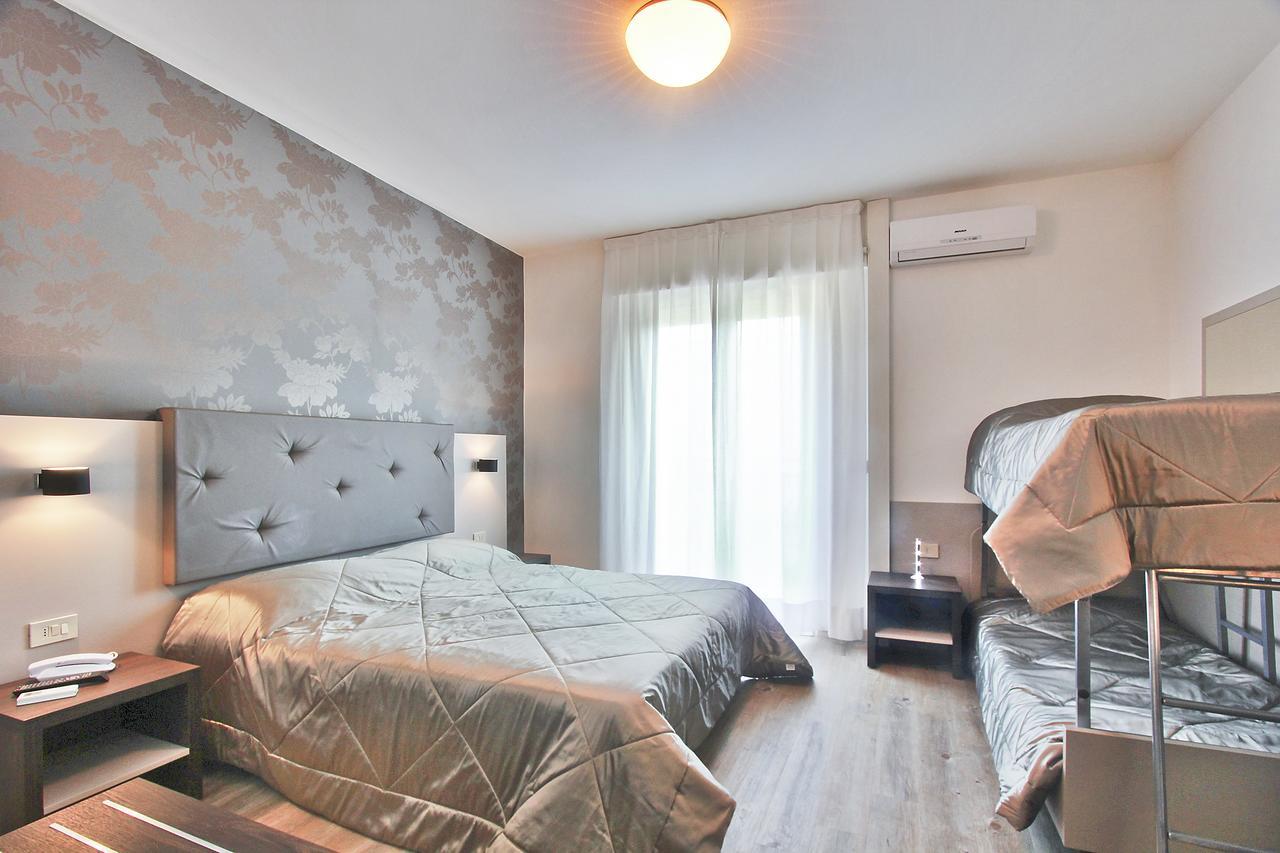 Hotel Gambrinus Линьяно-Саббьядоро Экстерьер фото